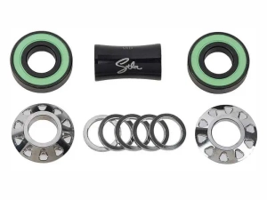 Stolen Revolver Tretlager Mid BB 22mm | Chrome