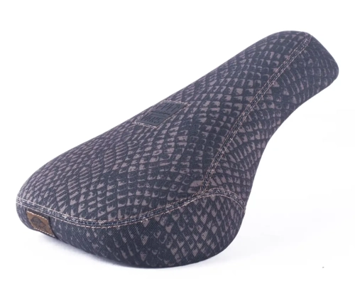 cult-vans-slip-on-mid-bmx-pivotal-siodelko-seat-sattel-sedlo-snake-skin (1).webp