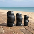 core-junior-triple-pad-set-ochraniacze-kolan-lokci-knie-ellenbogen-handgelenkschoner-black (2).webp