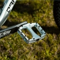 dartmoor-thunder-bmx-mtb-dirt-pedaly-pedale-pedals-mirror-silver (4).webp